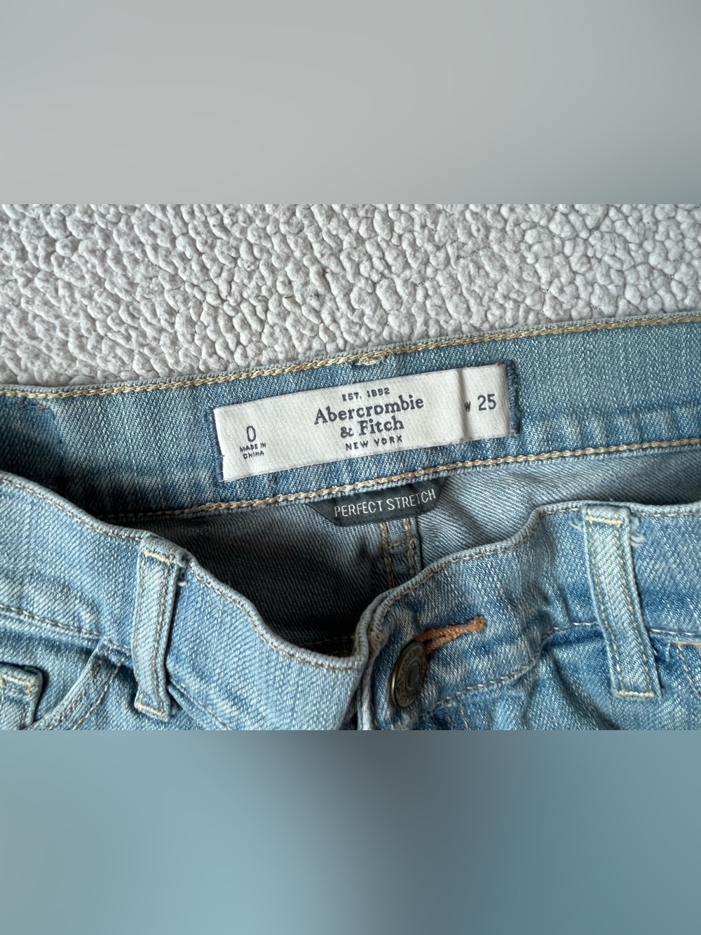 Y2K ABERCROMBIE & FITCH MICRO DENIM MINI SHORTS LOW RISE 0 / 25 - Picture 3 of 8